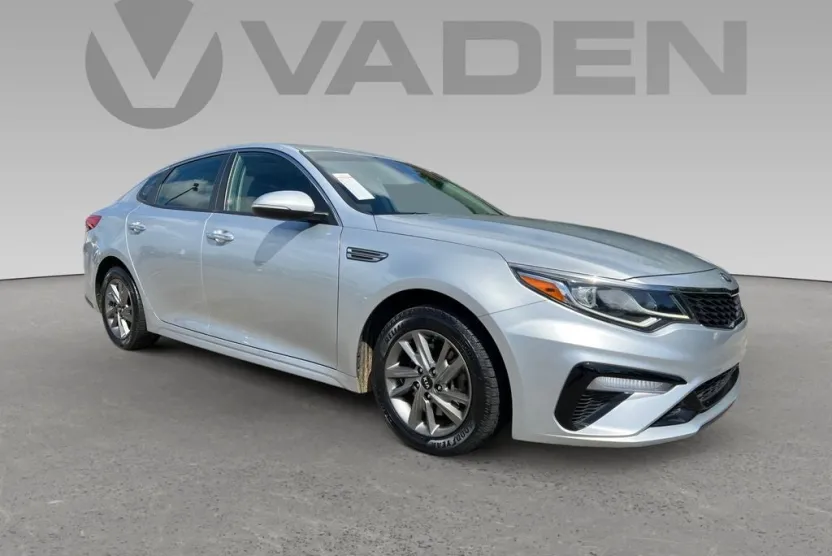 2019 Kia Optima LX photo 1