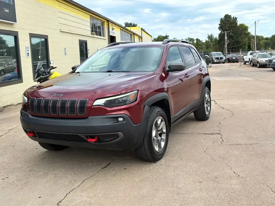 2019 Jeep Cherokee Trailhawk Sport photo 1