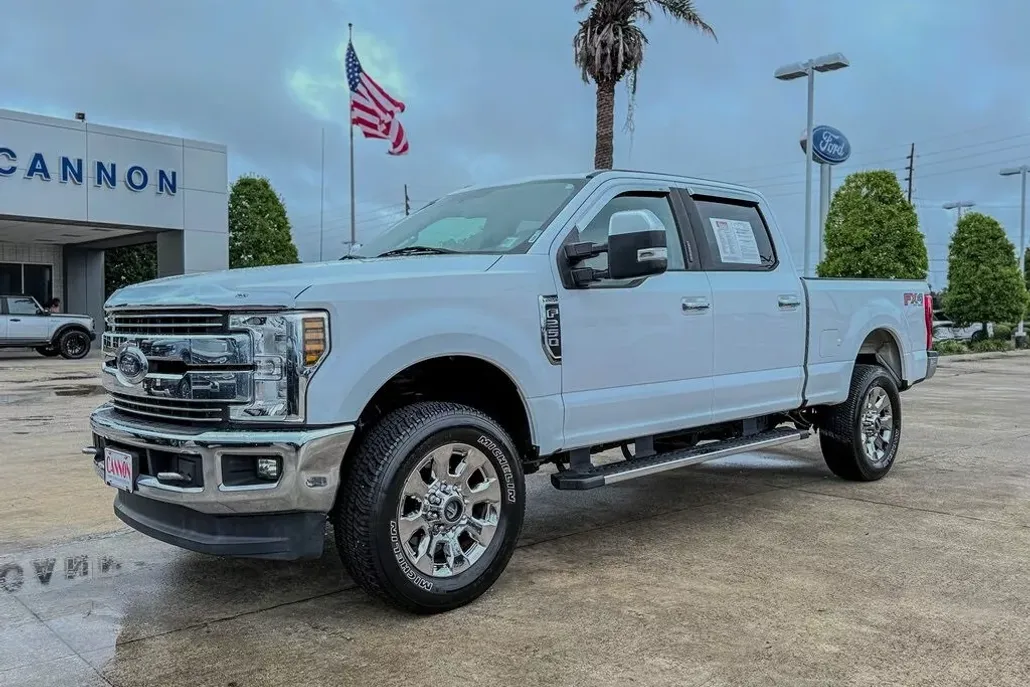 2018 Ford F-250 Lariat photo 1
