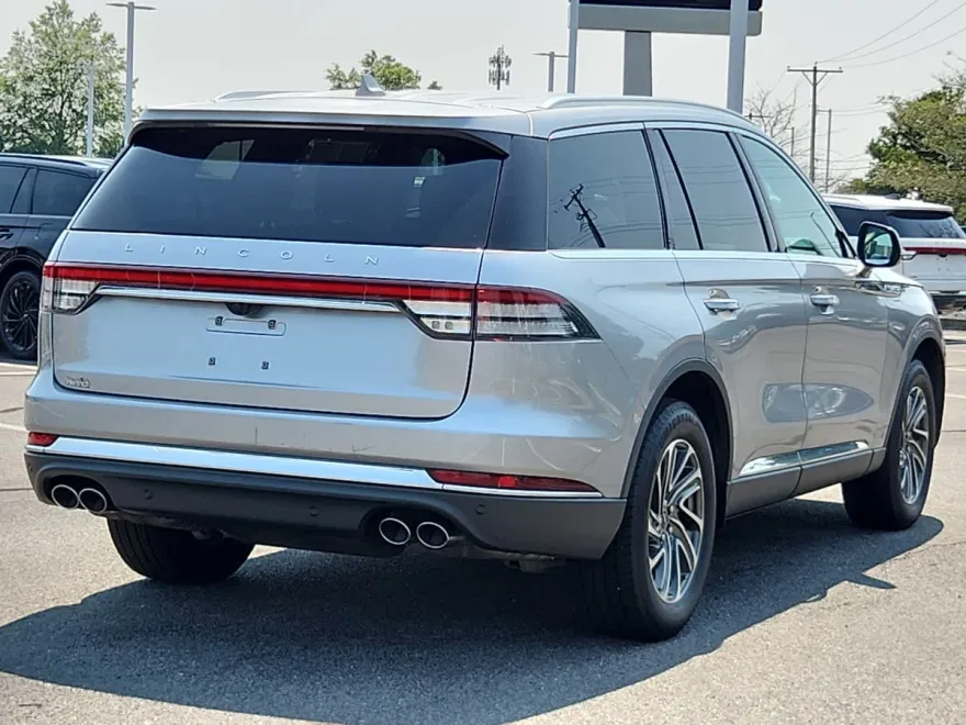 2020 Lincoln Aviator Standard photo 1