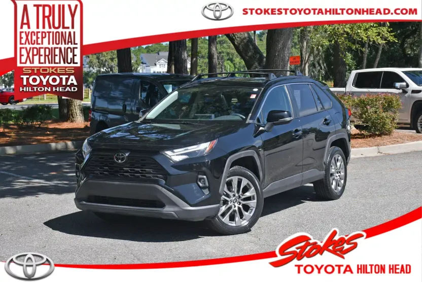 2022 Toyota RAV4 XLE Premium photo 1