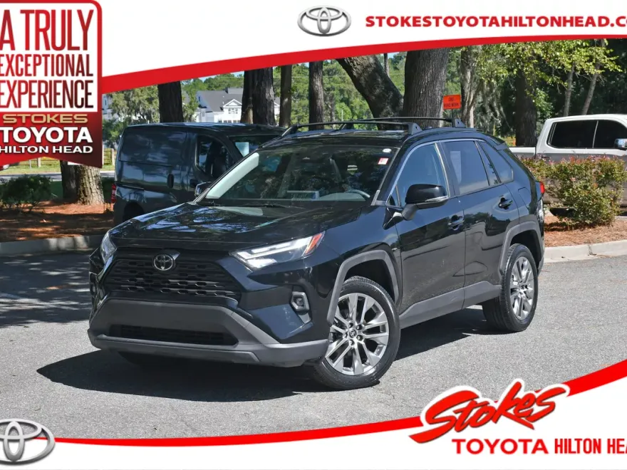 2022 Toyota RAV4 XLE Premium photo 1
