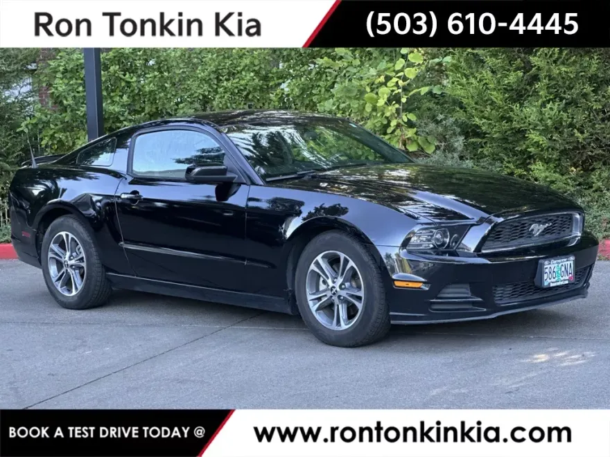 2014 Ford Mustang V6 Premium photo 1