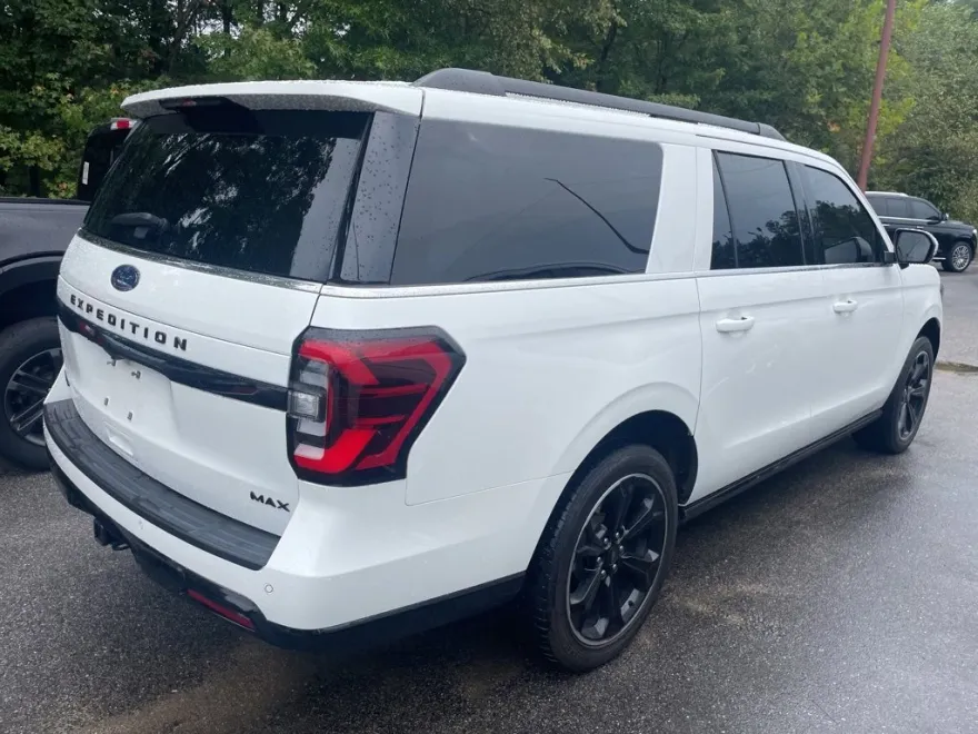 2022 Ford Expedition MAX Limited photo 1