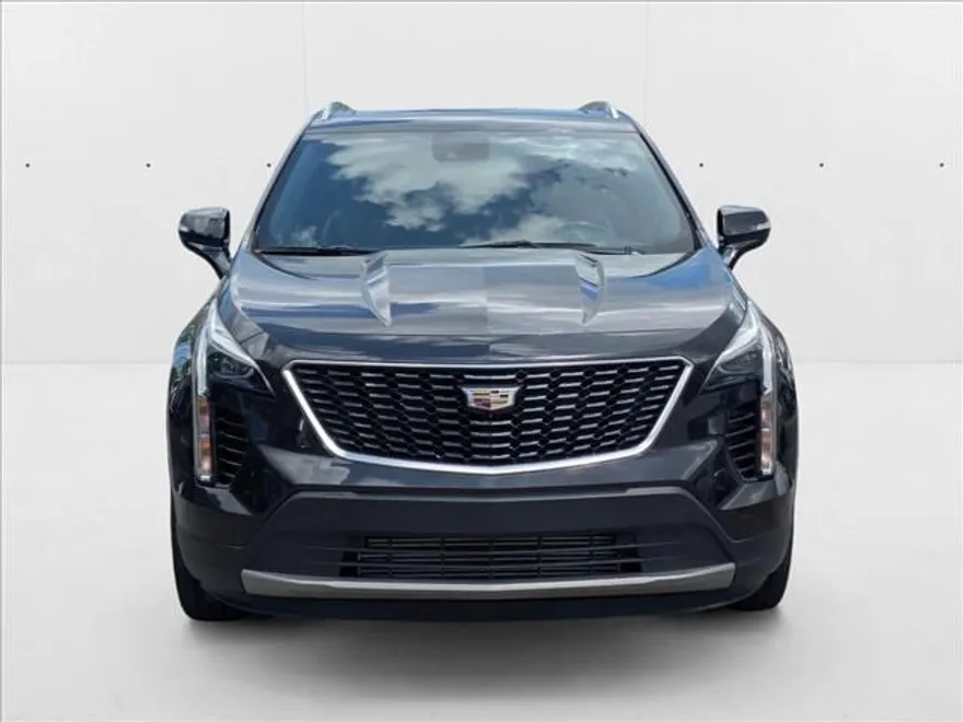 2022 Cadillac XT4 Premium Luxury photo 1