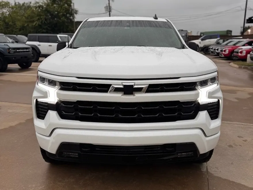 2024 Chevrolet Silverado 1500 RST photo 1
