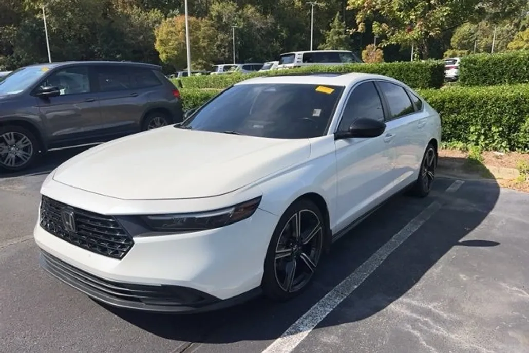 2023 Honda Accord Hybrid Sport photo 1