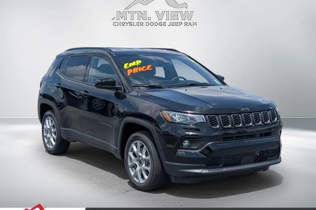 2025 Jeep Compass Latitude photo 1