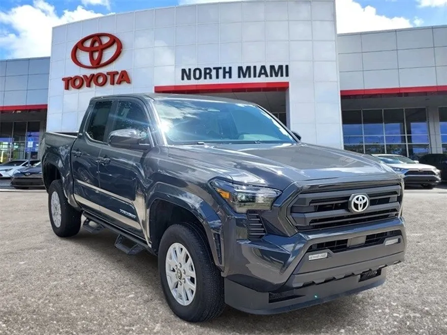 2024 Toyota Tacoma TRD Sport photo 1