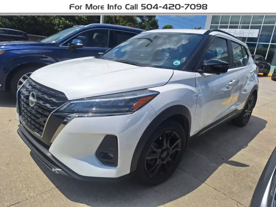 2024 Nissan Kicks SR photo 1