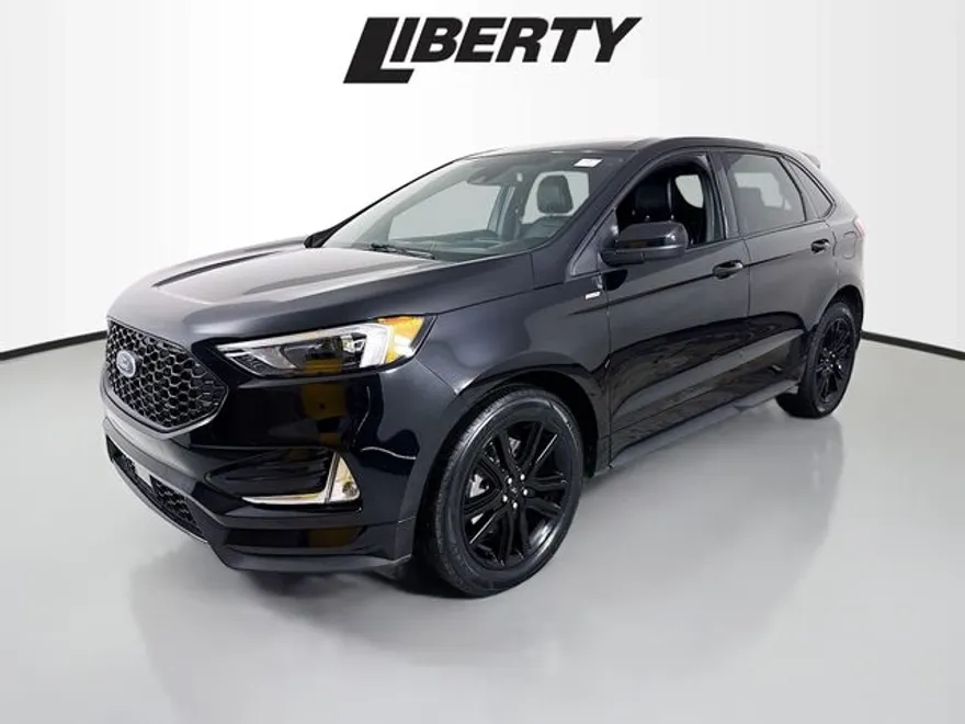 2022 Ford Edge ST photo 1