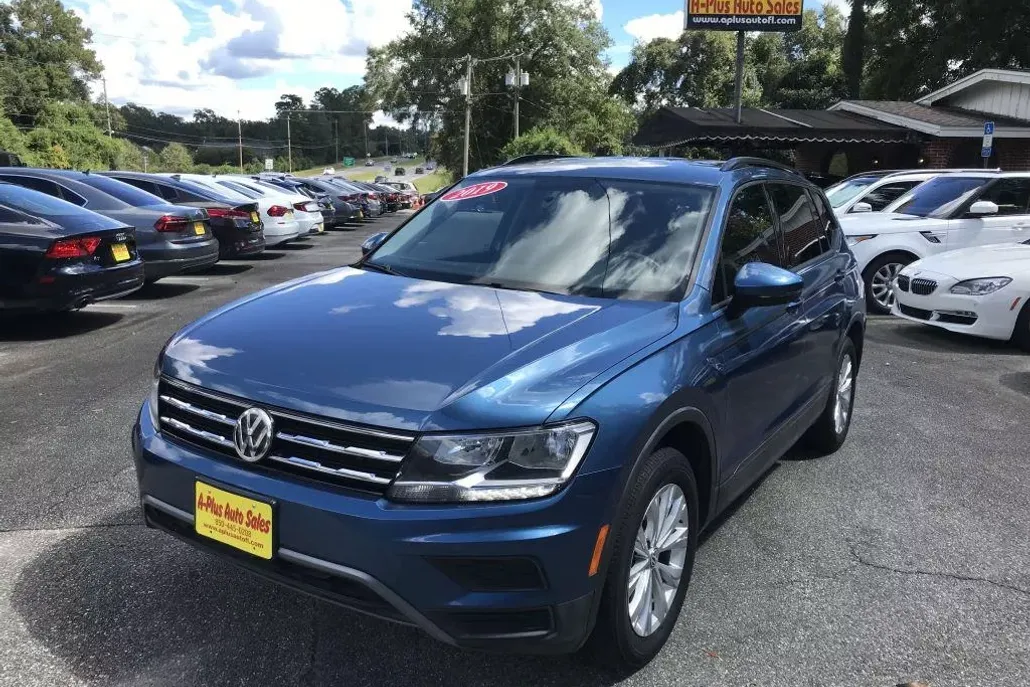 2019 Volkswagen Tiguan S photo 1