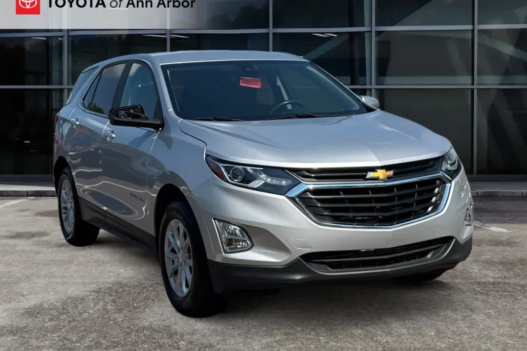 2021 Chevrolet Equinox LT photo 1