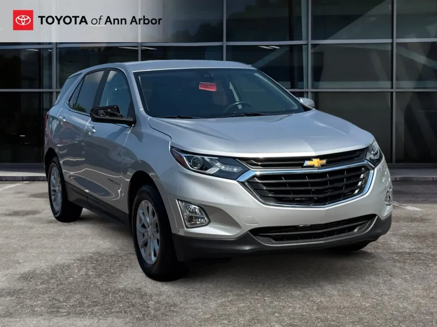 2021 Chevrolet Equinox LT photo 1
