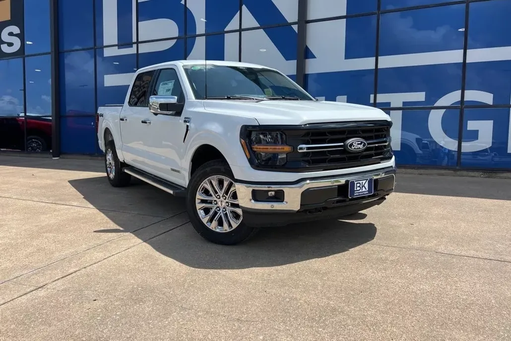 2025 Ford F-150 XLT photo 1