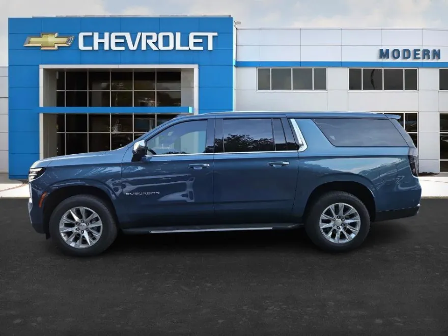 2025 Chevrolet Suburban Premier photo 1