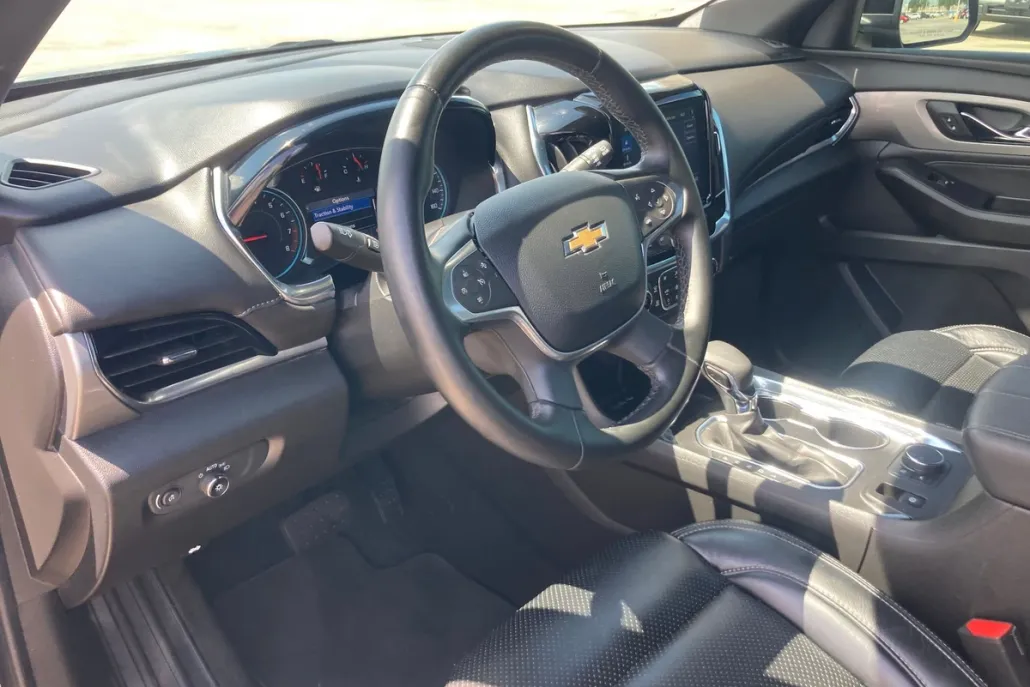 2023 Chevrolet Traverse Cloth photo 1