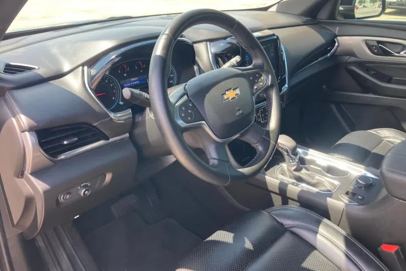 2023 Chevrolet Traverse Cloth photo 1