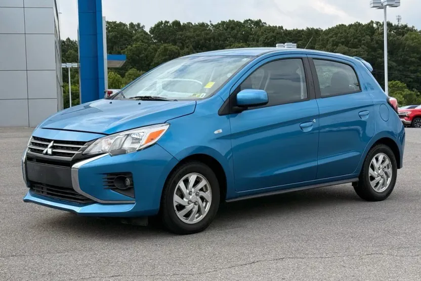 2024 Mitsubishi Mirage ES photo 1