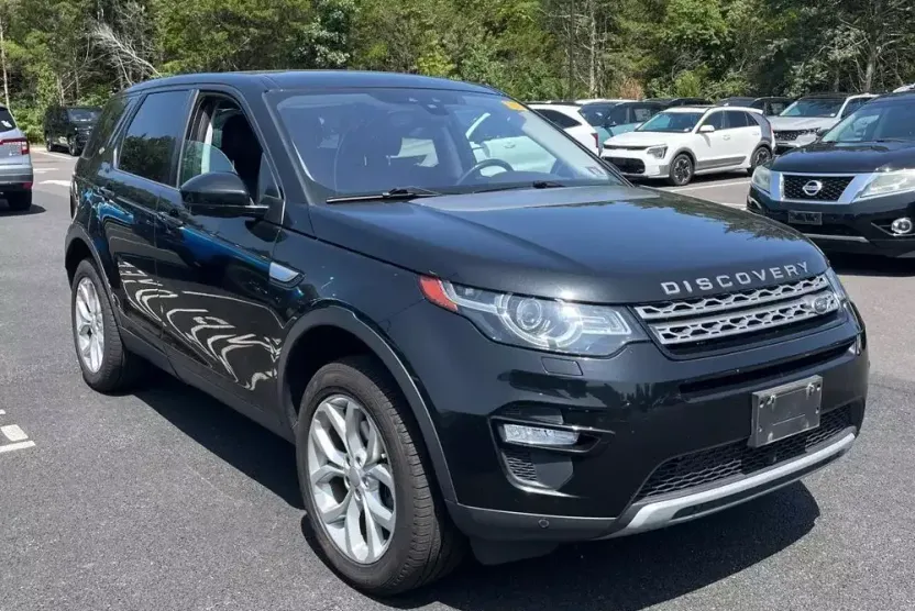 2017 Land Rover Discovery Sport HSE photo 1