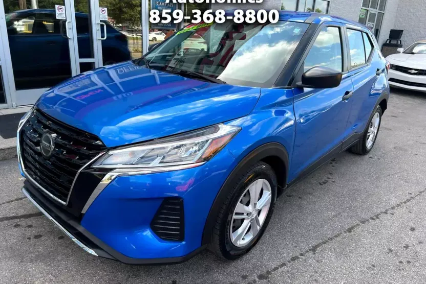 2021 Nissan Kicks S photo 1