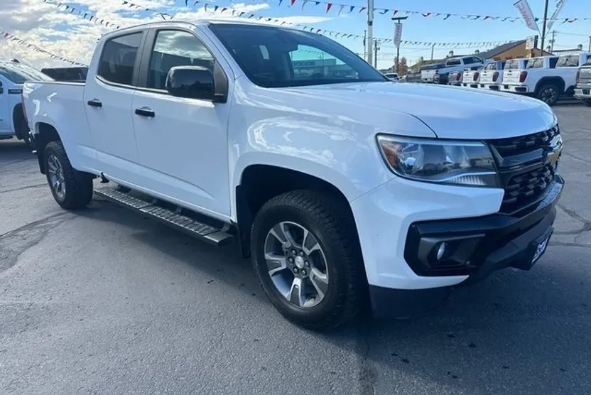 2022 Chevrolet Colorado LT photo 1