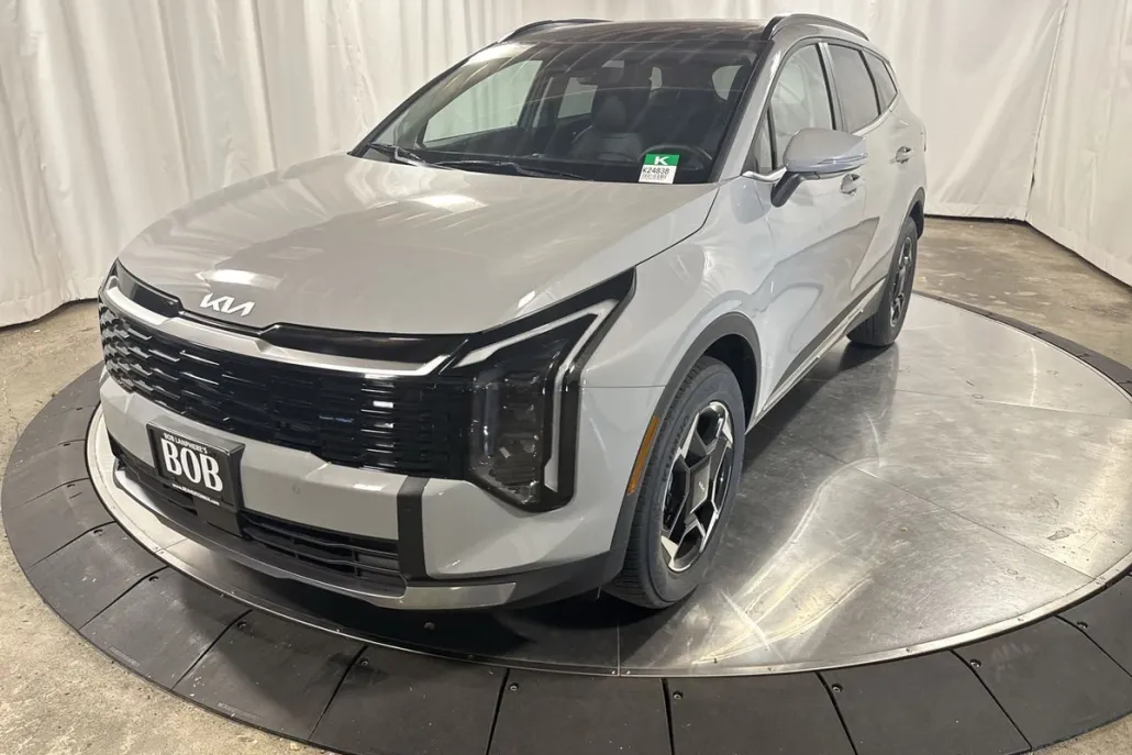 2026 Kia Sportage EX photo 1