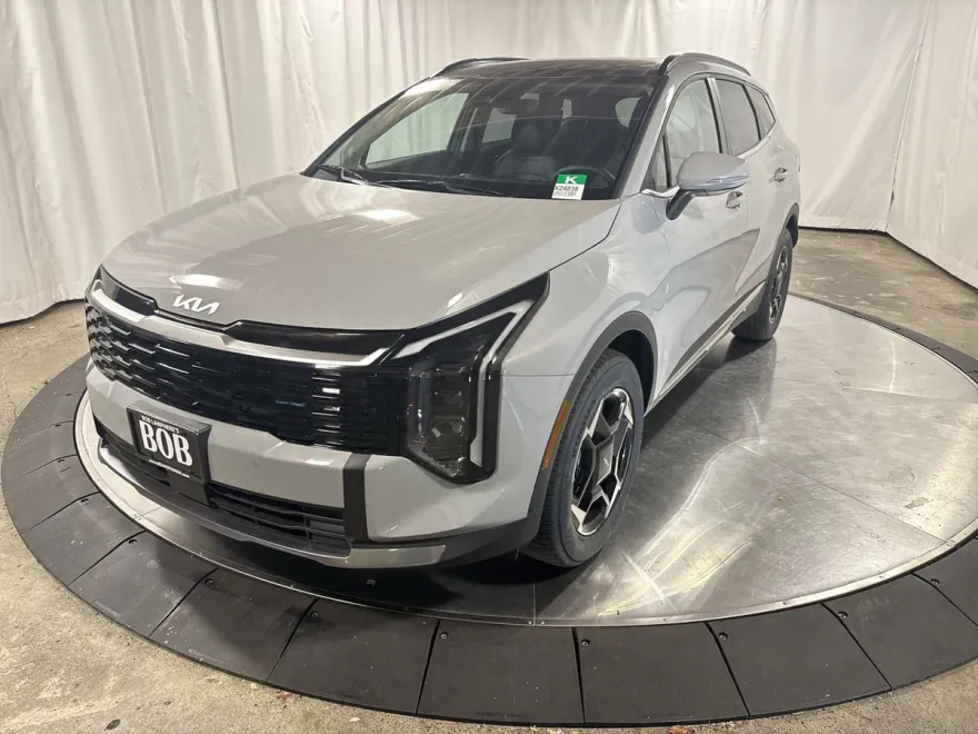 2026 Kia Sportage EX photo 1
