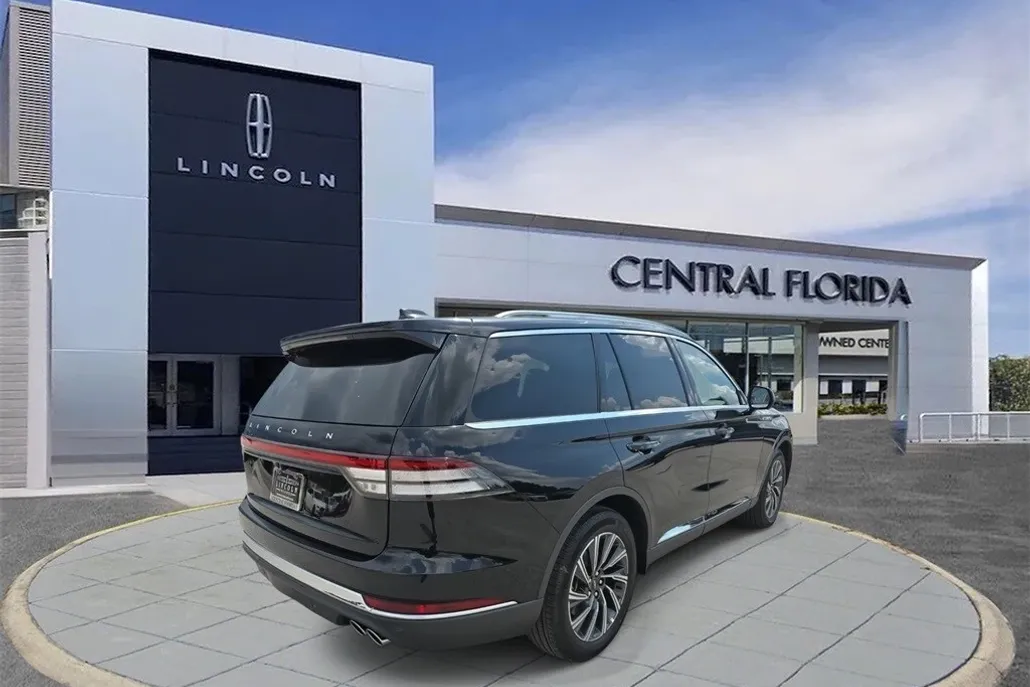 2025 Lincoln Aviator Premiere photo 1