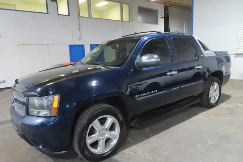 2008 Chevrolet Avalanche LTZ photo 1
