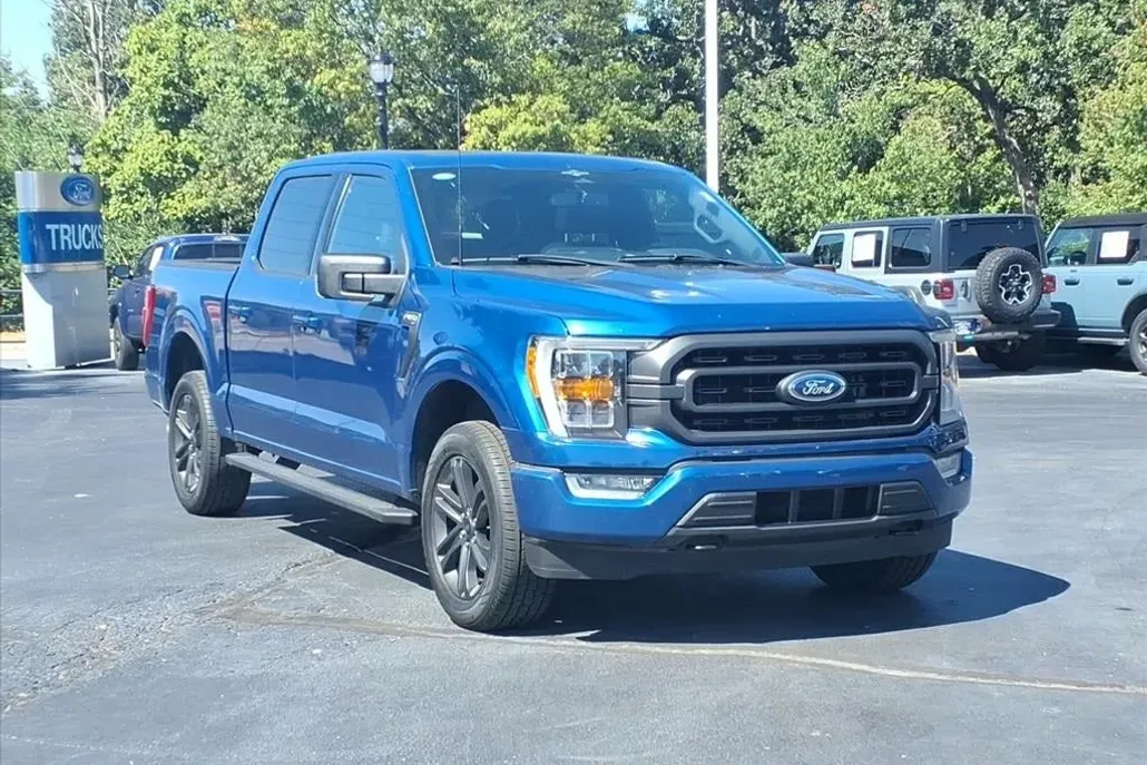 2023 Ford F-150 XLT photo 1