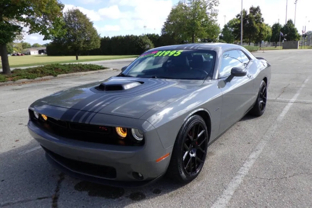 2018 Dodge Challenger R/T Plus photo 1