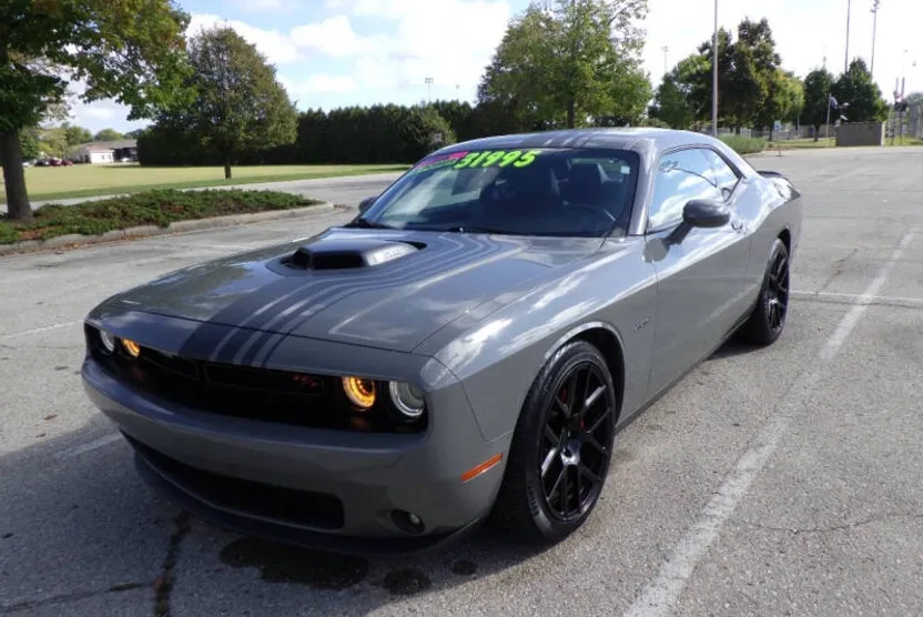 2018 Dodge Challenger R/T Plus photo 1
