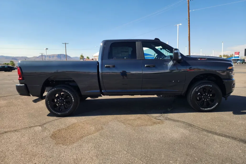 2025 Ram 2500 Big Horn photo 1