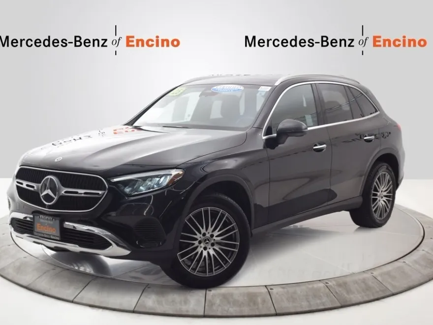 2025 Mercedes Benz GLC 300 photo 1
