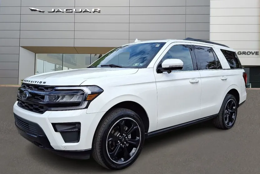 2023 Ford Expedition Limited photo 1
