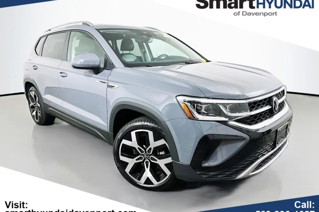 2022 Volkswagen Taos SEL photo 1