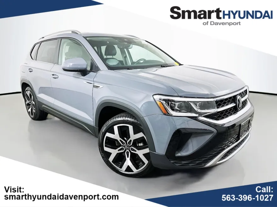 2022 Volkswagen Taos SEL photo 1