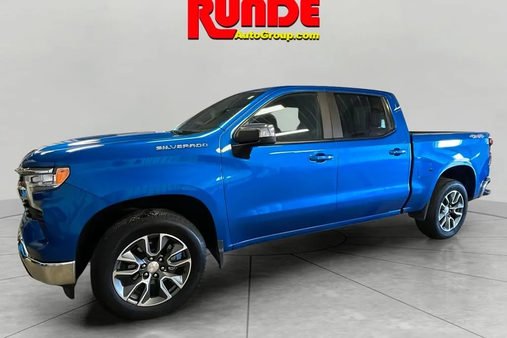 2023 Chevrolet Silverado 1500 LT photo 1