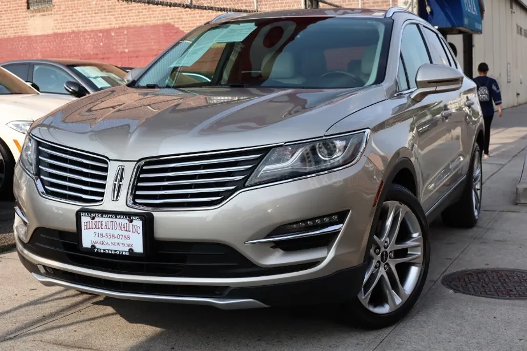 2015 Lincoln MKC Base photo 1