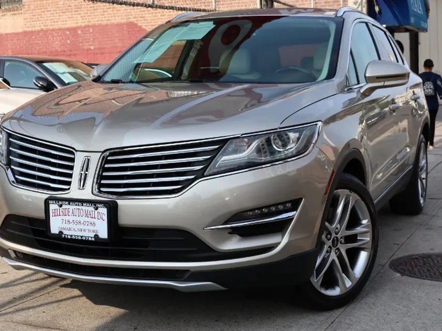 2015 Lincoln MKC Base photo 1