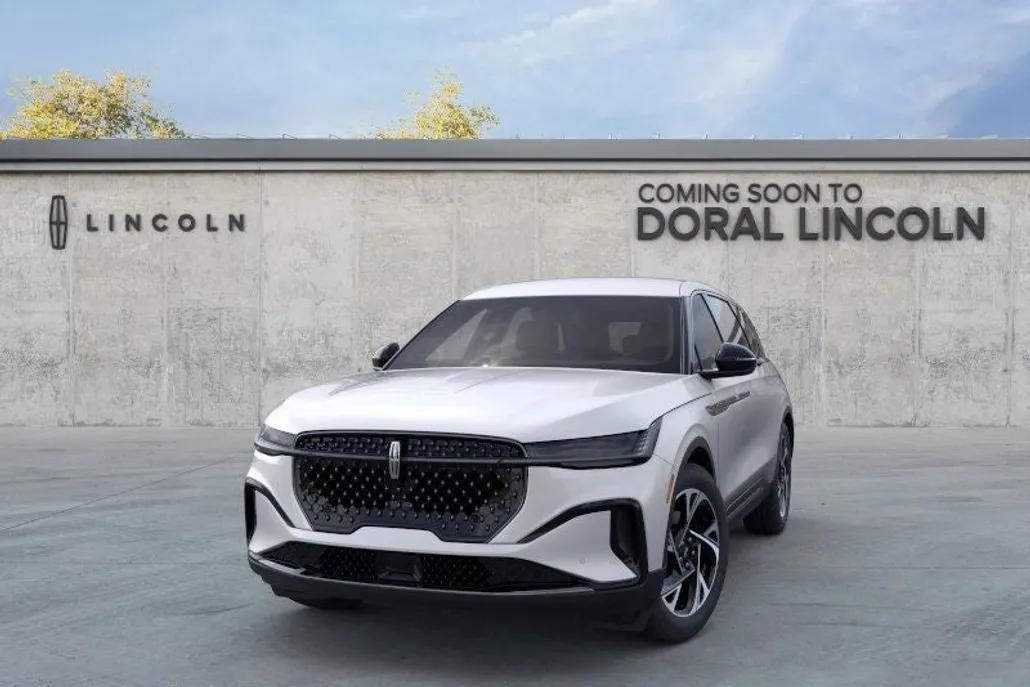 2025 Lincoln Nautilus Premiere photo 1