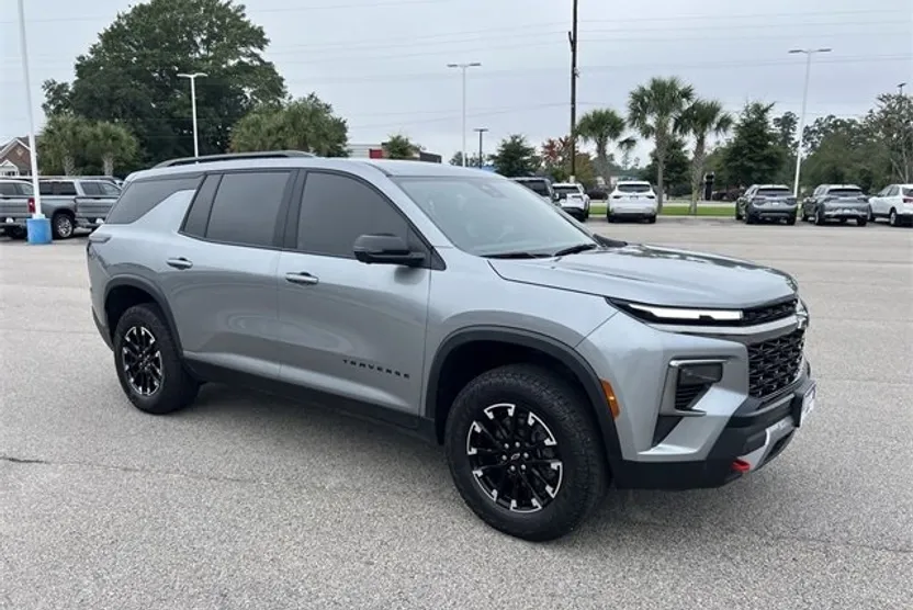 2024 Chevrolet Traverse Z71 photo 1