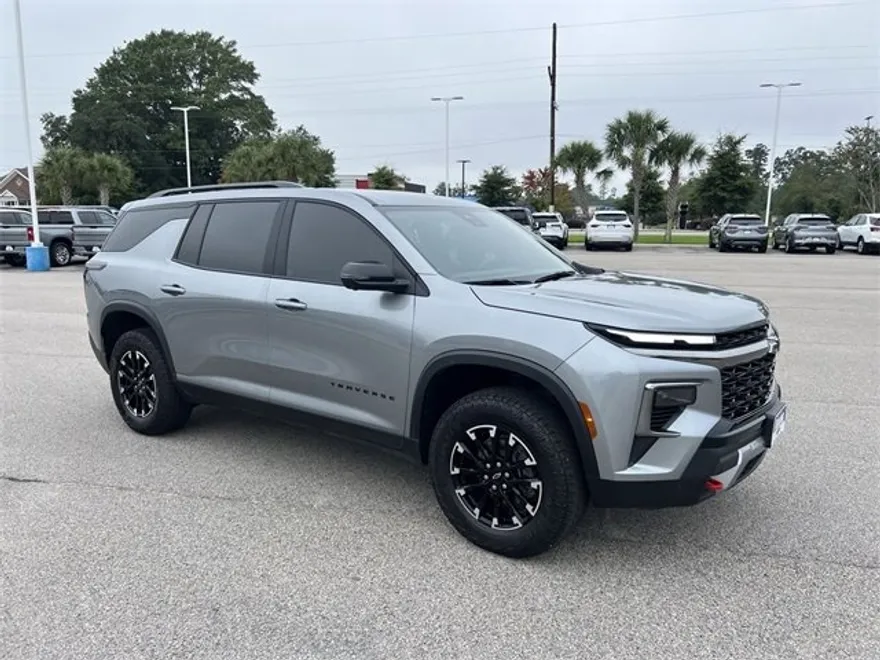 2024 Chevrolet Traverse Z71 photo 1