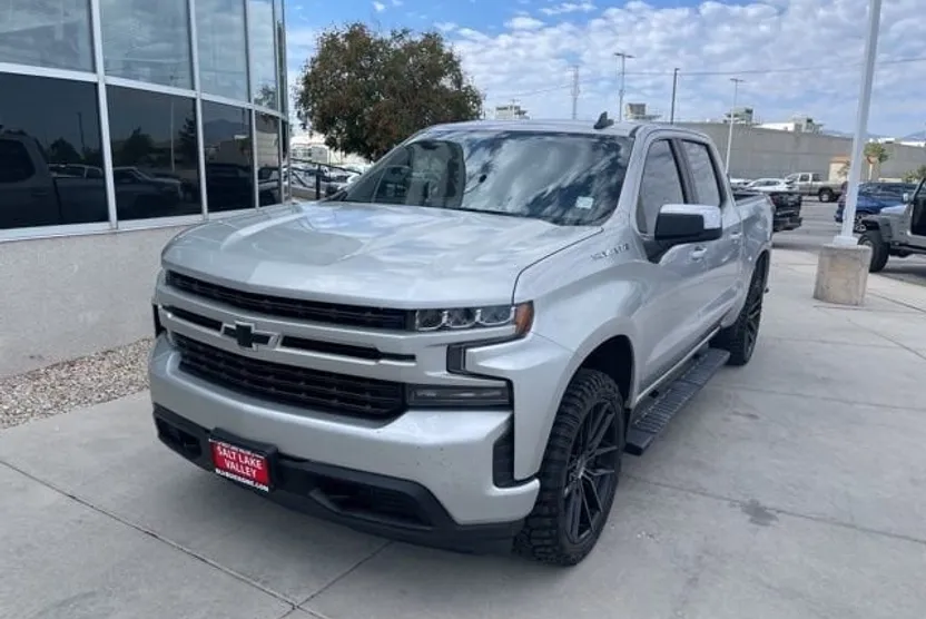 2021 Chevrolet Silverado 1500 LT photo 1