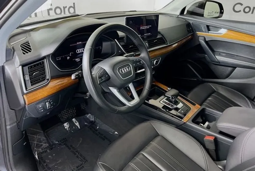2023 Audi Q5 45 S line Premium photo 1