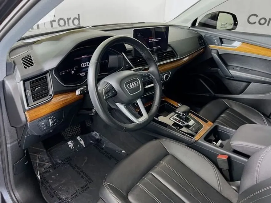 2023 Audi Q5 45 S line Premium photo 1