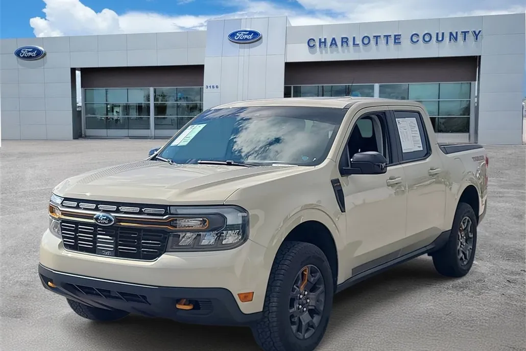 2024 Ford Maverick Lariat Tremor photo 1