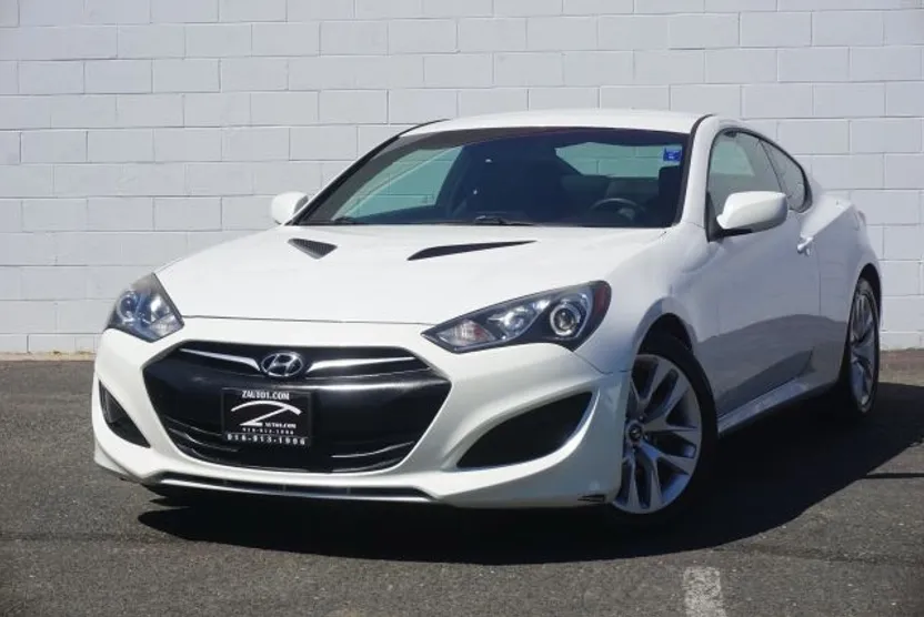 2013 Hyundai Genesis Coupe 2.0T photo 1