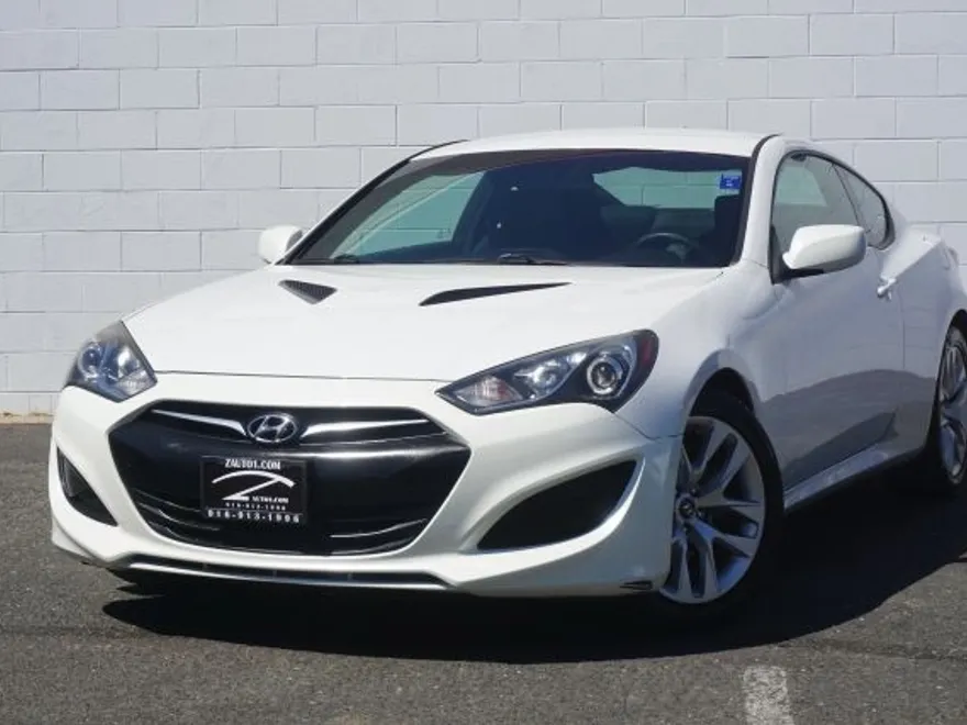 2013 Hyundai Genesis Coupe 2.0T photo 1